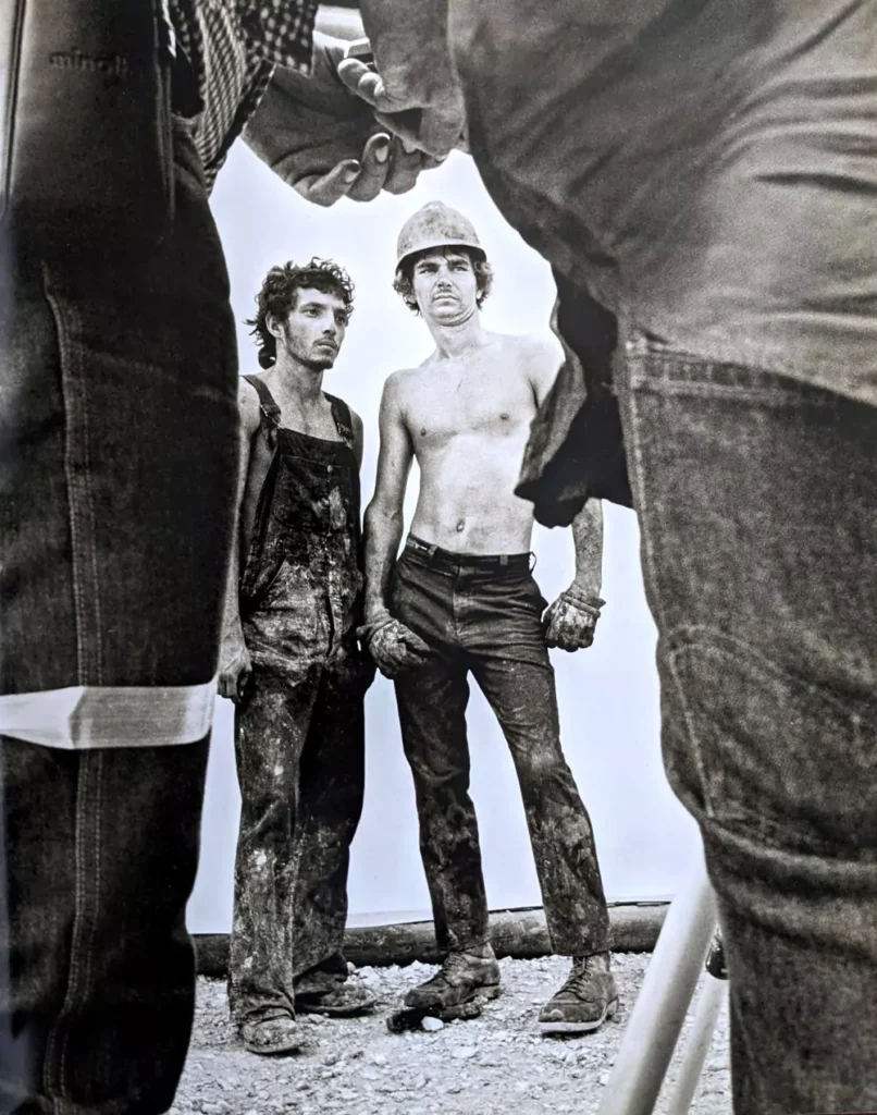 Behind the Lens: Avedon at Work in the American West – A Review of